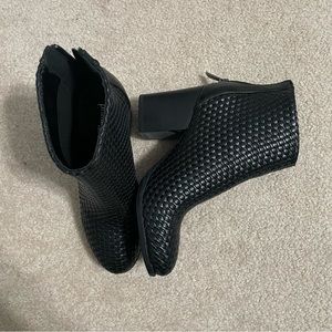 Prima Donna Leather Weave Ankle Boots - Black 7W